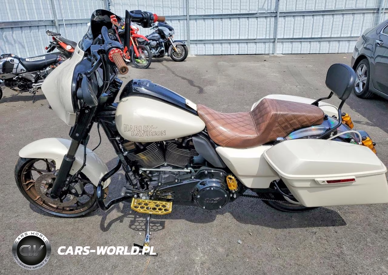 2023 Harley Davidson Flhxst VIN:1HD1ABL14PB659178 - 3
