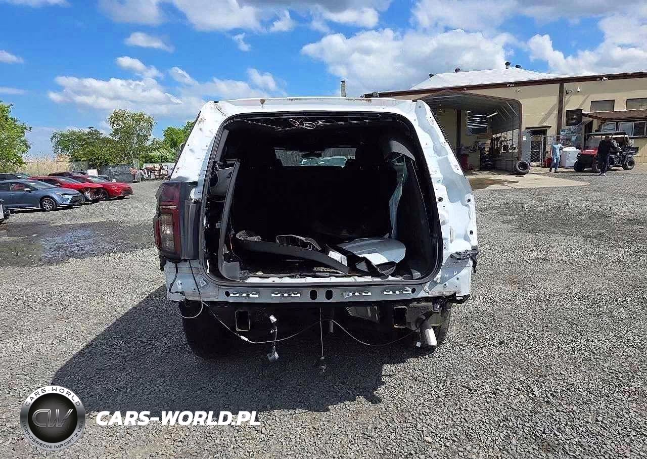 2022 Chevrolet Tahoe K1500 VIN:1GNSKLED4NR306323 - 6