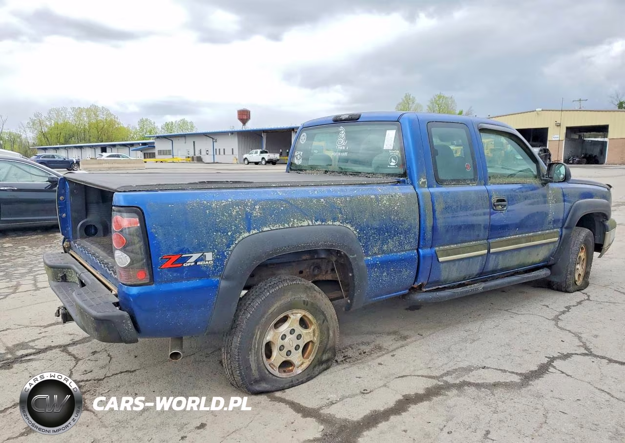2003 Chevrolet Silverado K1500 VIN:2GCEK19TX31352465 - 3