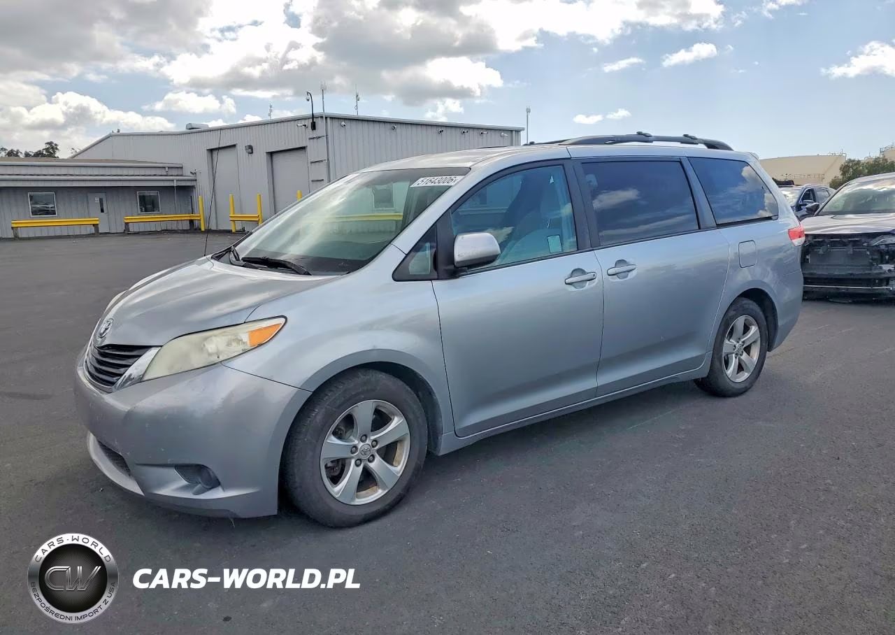 2013 Toyota Sienna Le