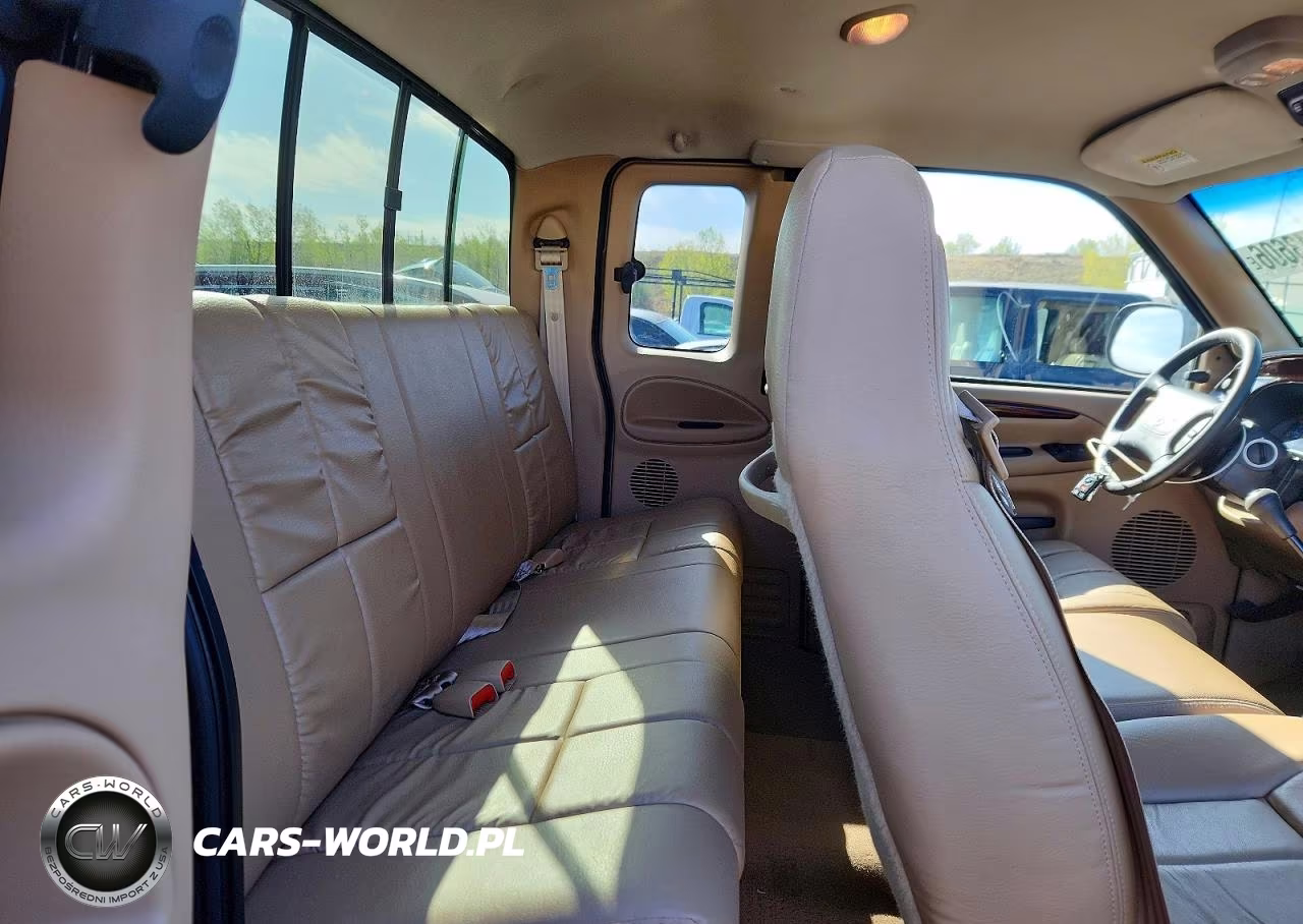 1998 Dodge Ram 2500 VIN:1B7KF23W5WJ221017 - 10