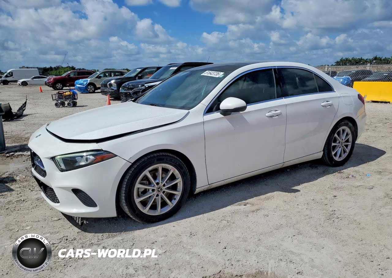 2021 Mercedes-Benz A 220