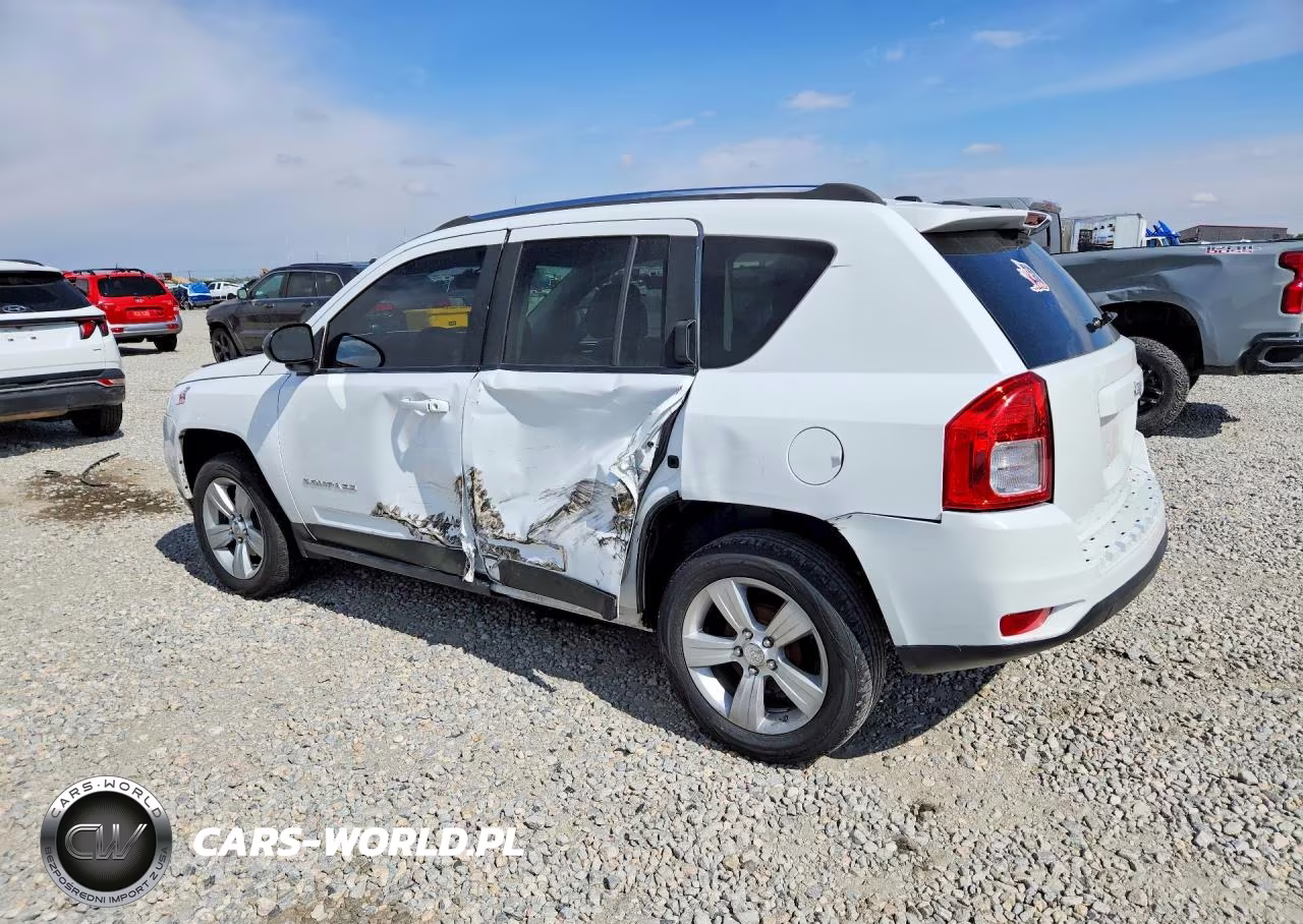2012 Jeep Compass Latitude VIN:1C4NJCEB2CD634339 - 2