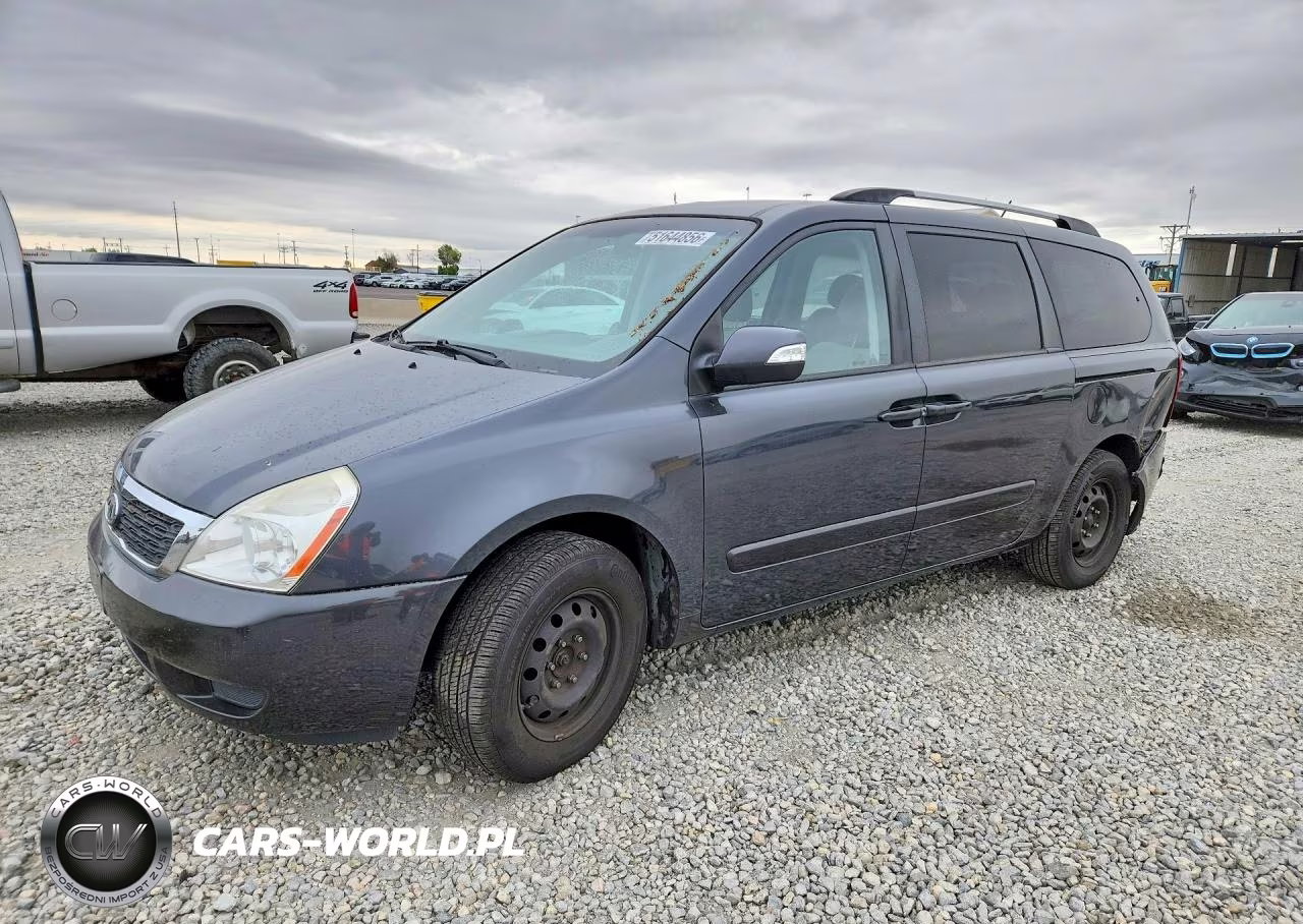2012 Kia Sedona Lx