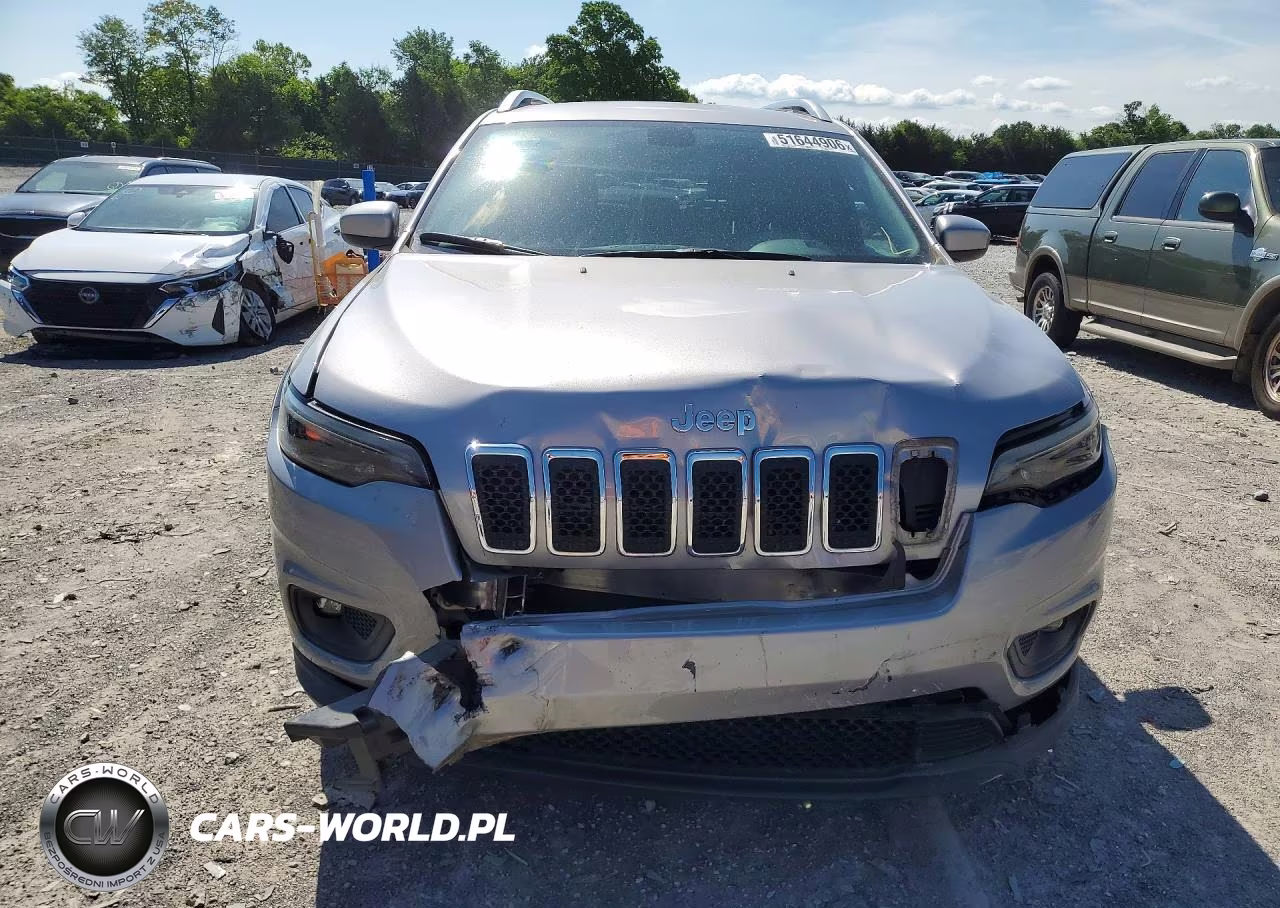 2019 Jeep Cherokee Latitude VIN:1C4PJLCB0KD469787 - 5