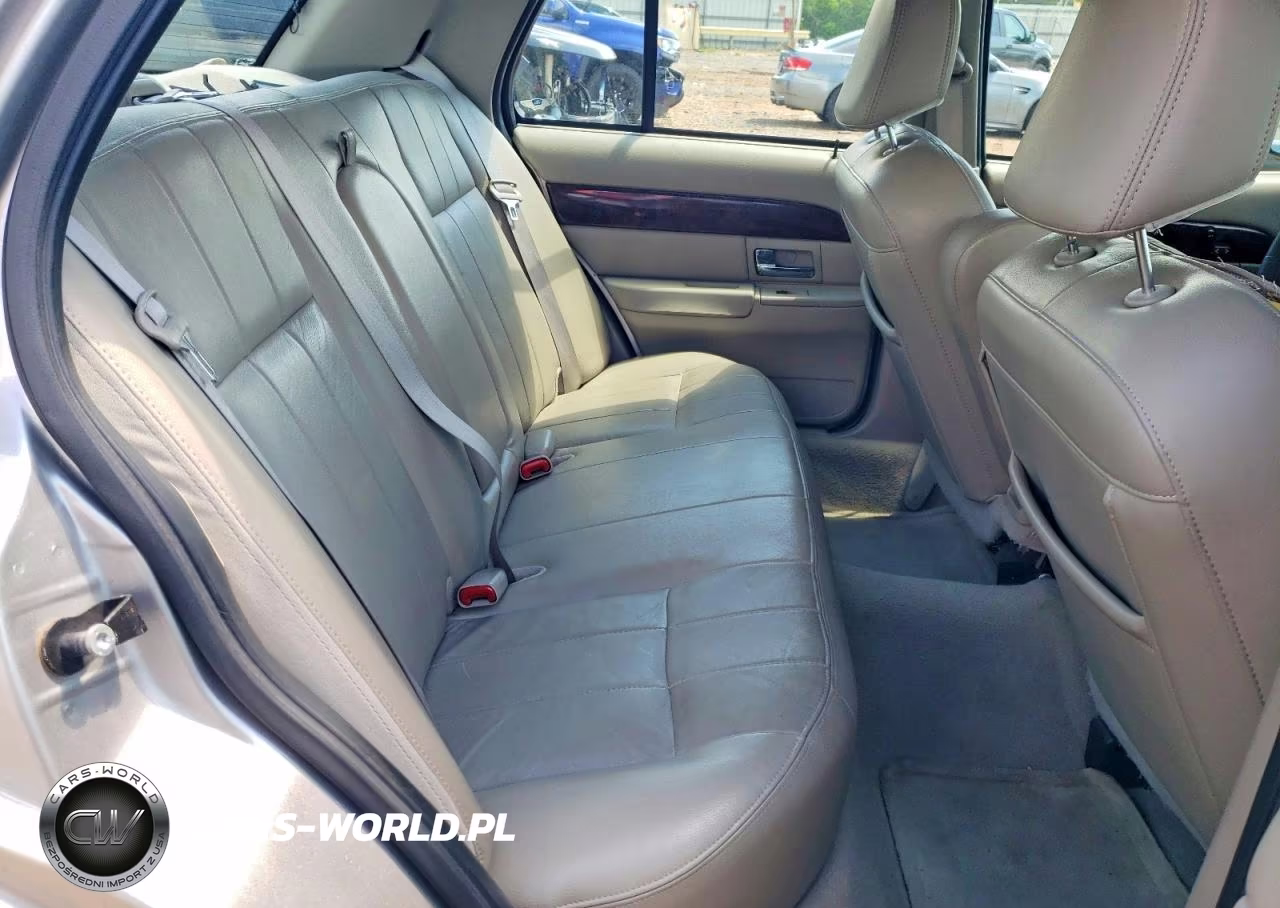 2010 Mercury Grand Marquis Ls VIN:2MEBM7FV3AX615278 - 10