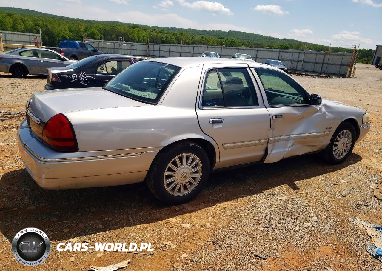 2010 Mercury Grand Marquis Ls VIN:2MEBM7FV3AX615278 - 3