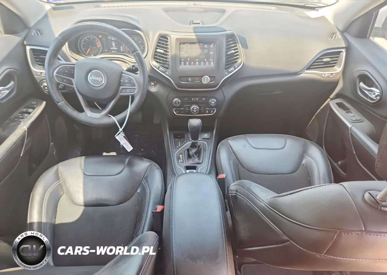 2019 Jeep Cherokee Latitude Plus VIN:1C4PJLLB5KD247651 - 8