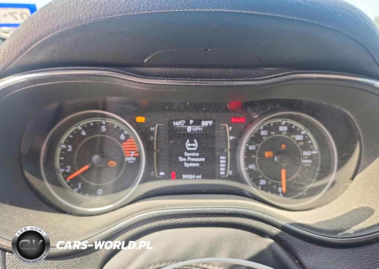 2019 Jeep Cherokee Latitude Plus VIN:1C4PJLLB5KD247651 - 9