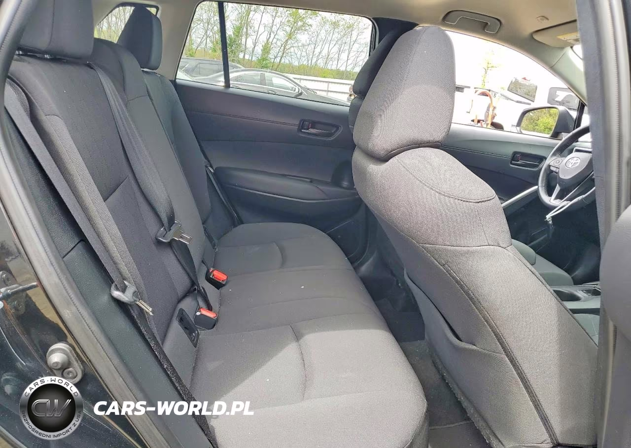 2024 Toyota Corolla Cross Le VIN:7MUCAABG0RV082600 - 11