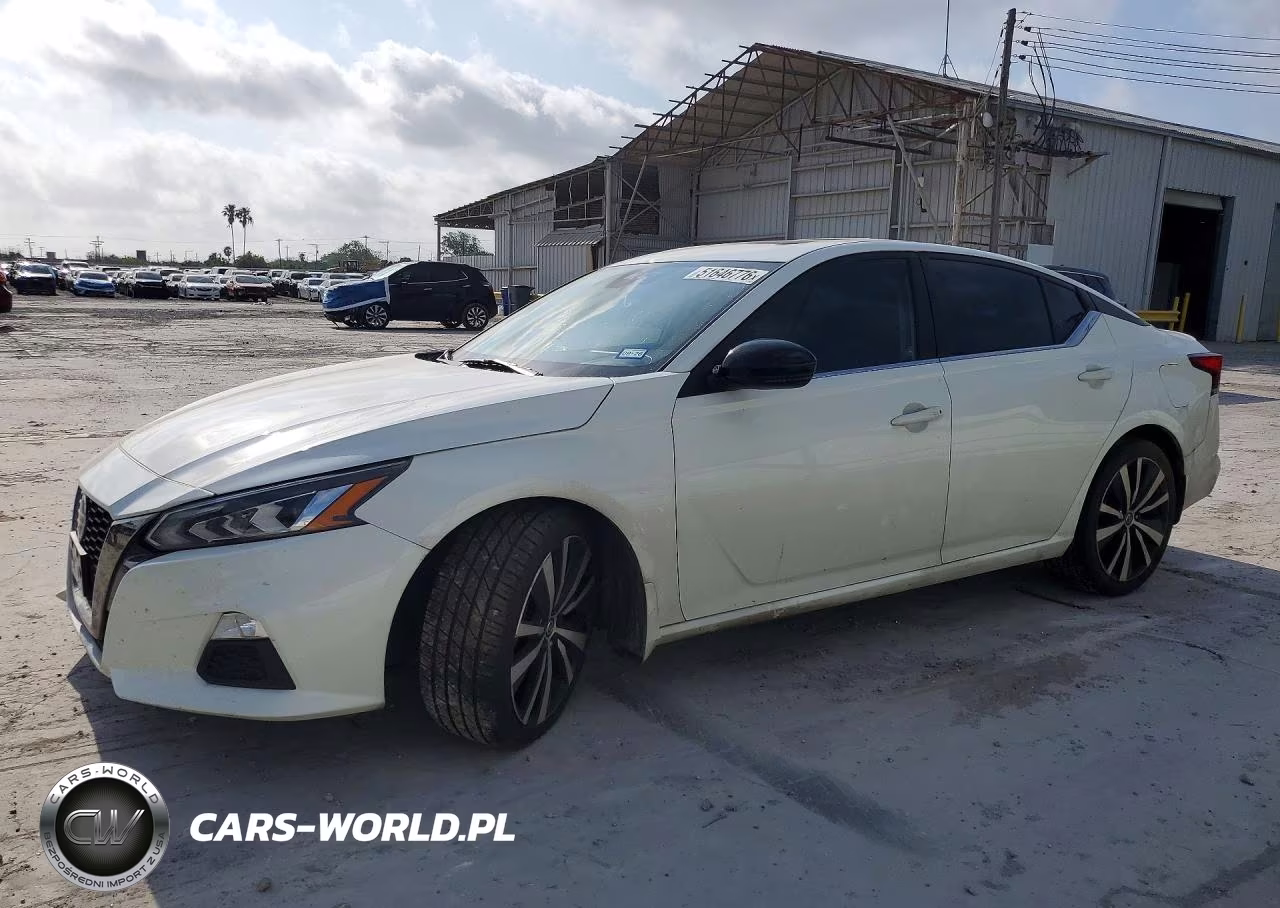 2022 Nissan Altima Sr – zdjęcie 1 z 13