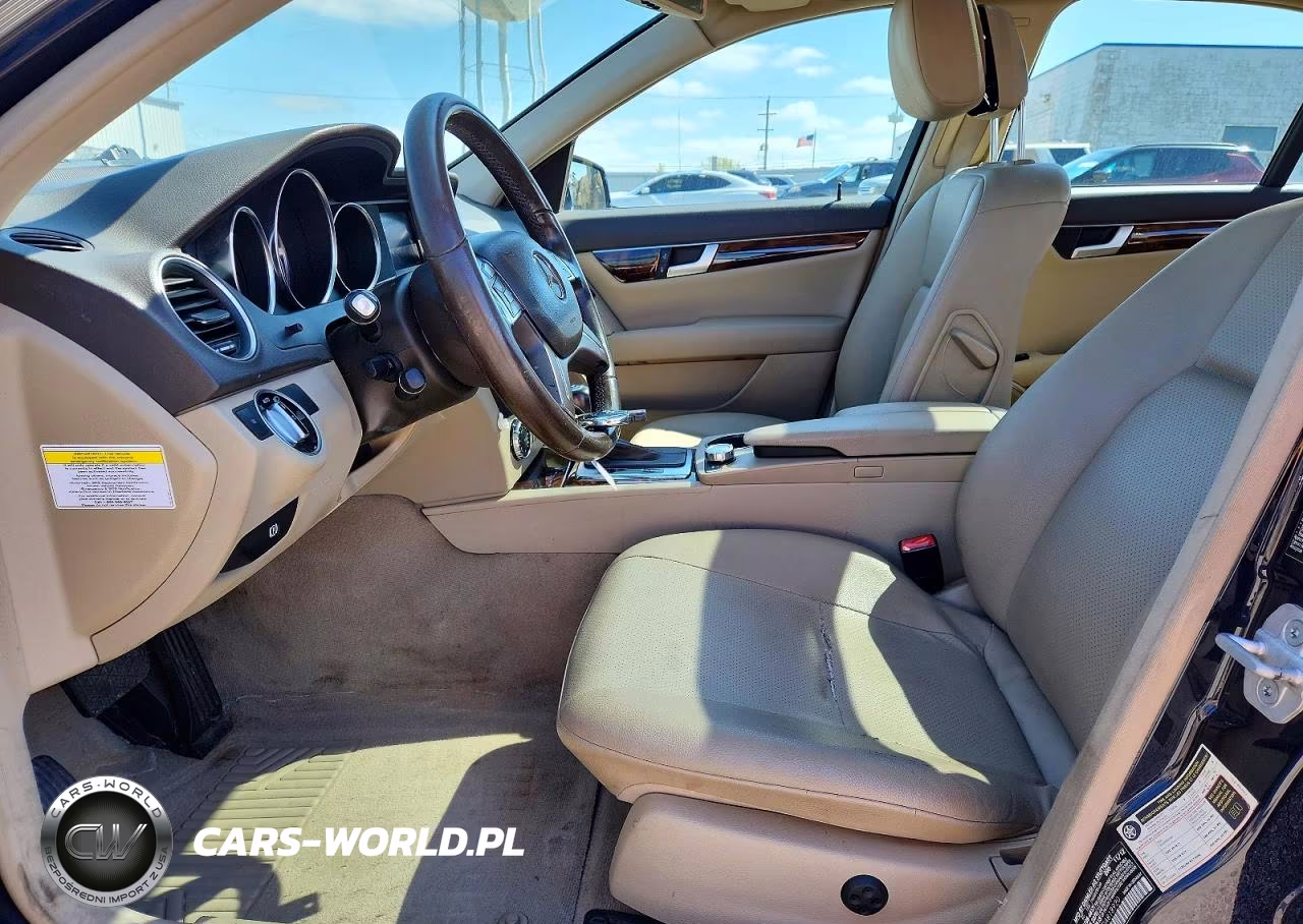 2013 Mercedes-Benz C 300 4Matic VIN:WDDGF8AB8DA818920 - 7