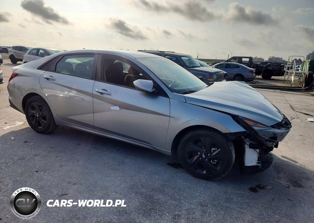 2022 Hyundai Elantra Sel VIN:5NPLM4AG1NH069407 - 4