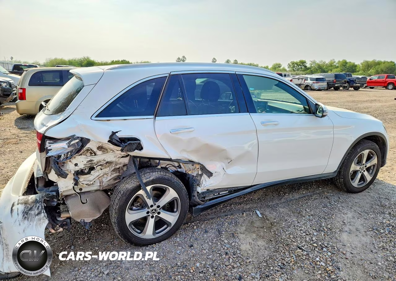 2018 Mercedes-Benz Glc 300 4Matic VIN:WDC0G4KB3JV112095 - 3