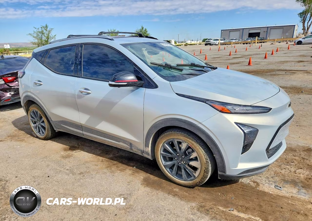 2023 Chevrolet Bolt Euv Premier VIN:1G1FZ6S0XP4108363 - 4