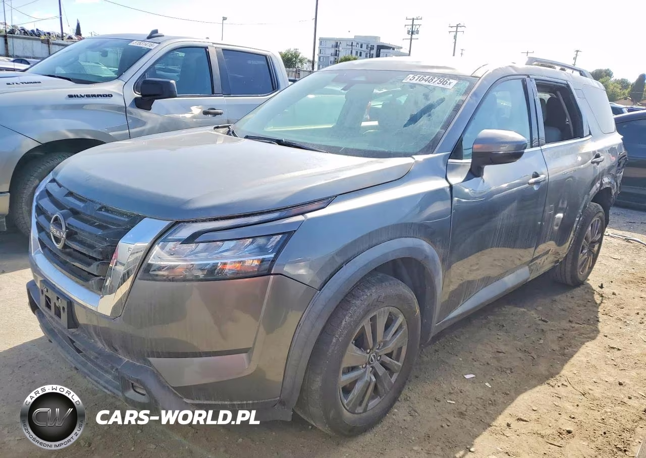 2022 Nissan Pathfinder Sv