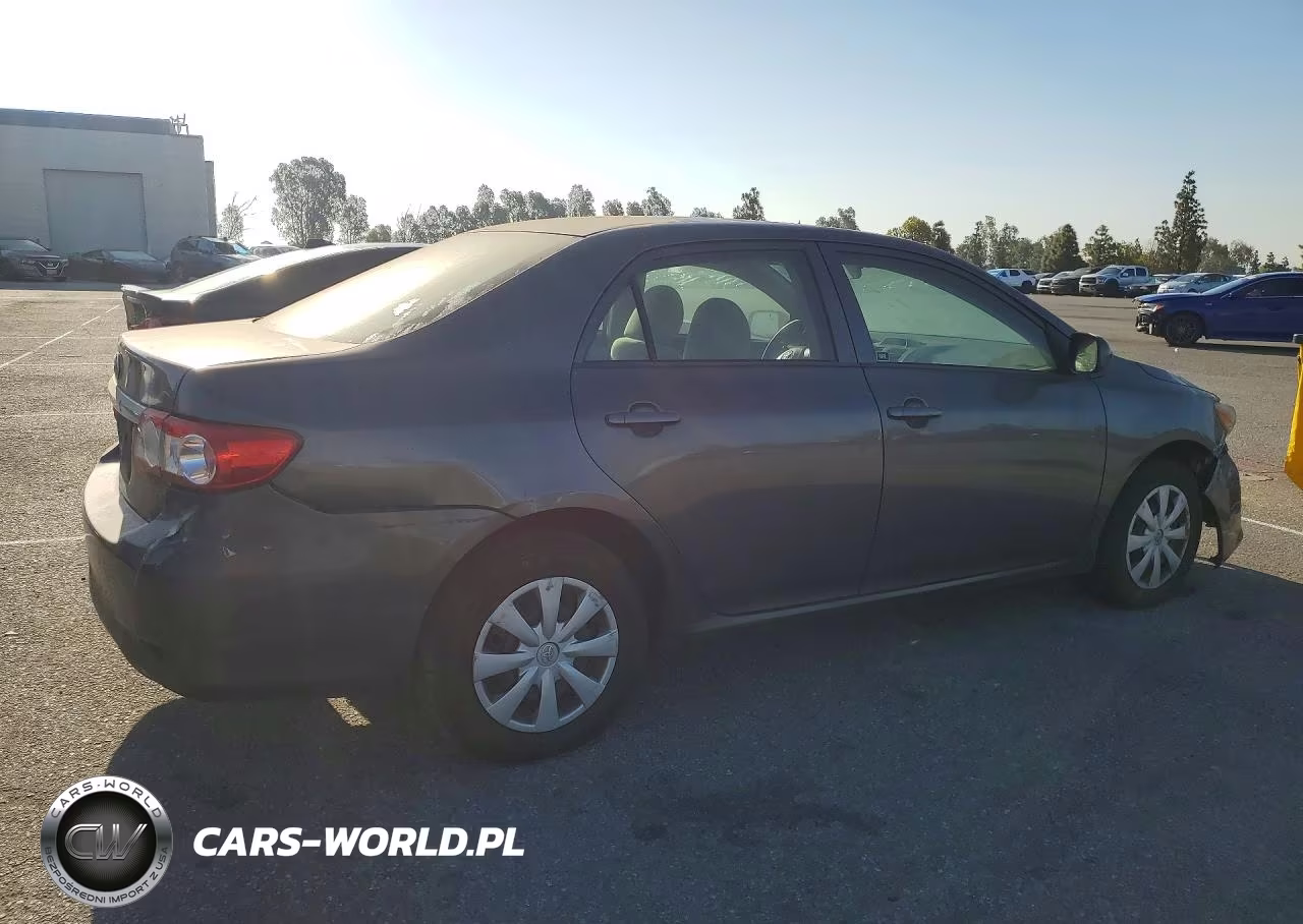 2013 Toyota Corolla L VIN:5YFBU4EE7DP136565 - 3