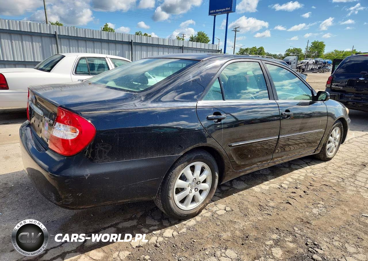 2004 Toyota Camry Xle V6 VIN:4T1BF30K44U081623 - 3