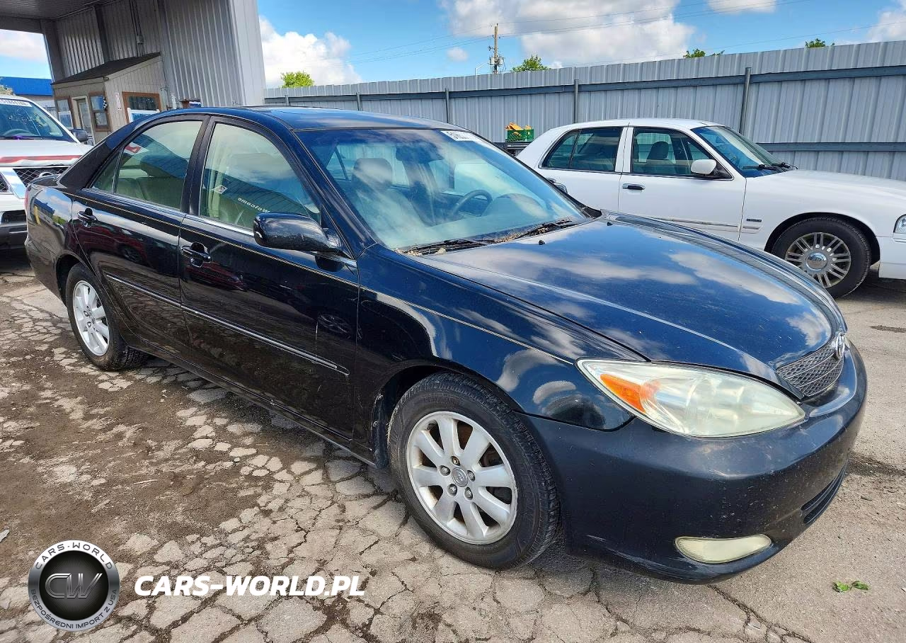 2004 Toyota Camry Xle V6 VIN:4T1BF30K44U081623 - 4