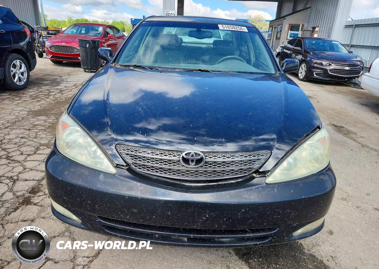 2004 Toyota Camry Xle V6 VIN:4T1BF30K44U081623 - 5