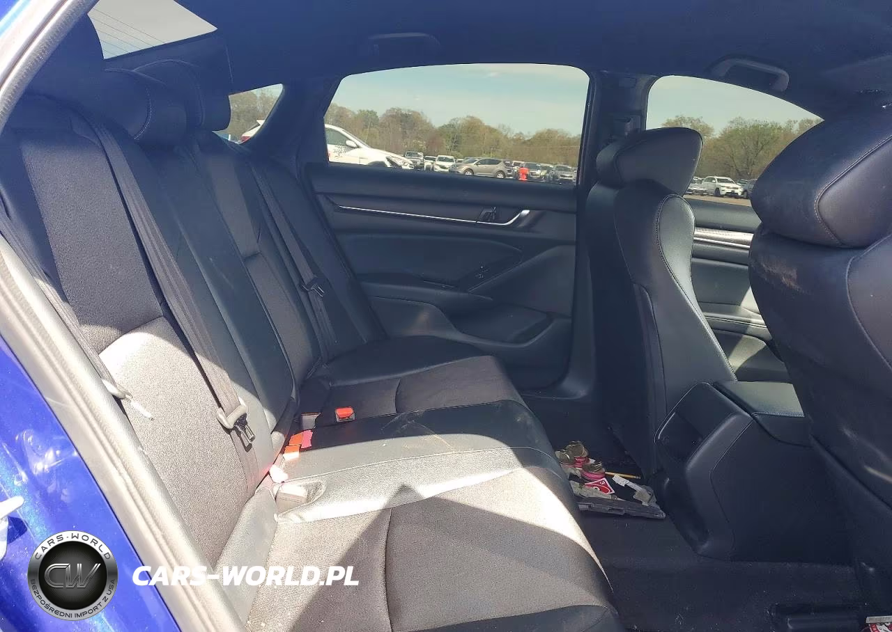 2018 Honda Accord Sport VIN:1HGCV1F37JA007756 - 10