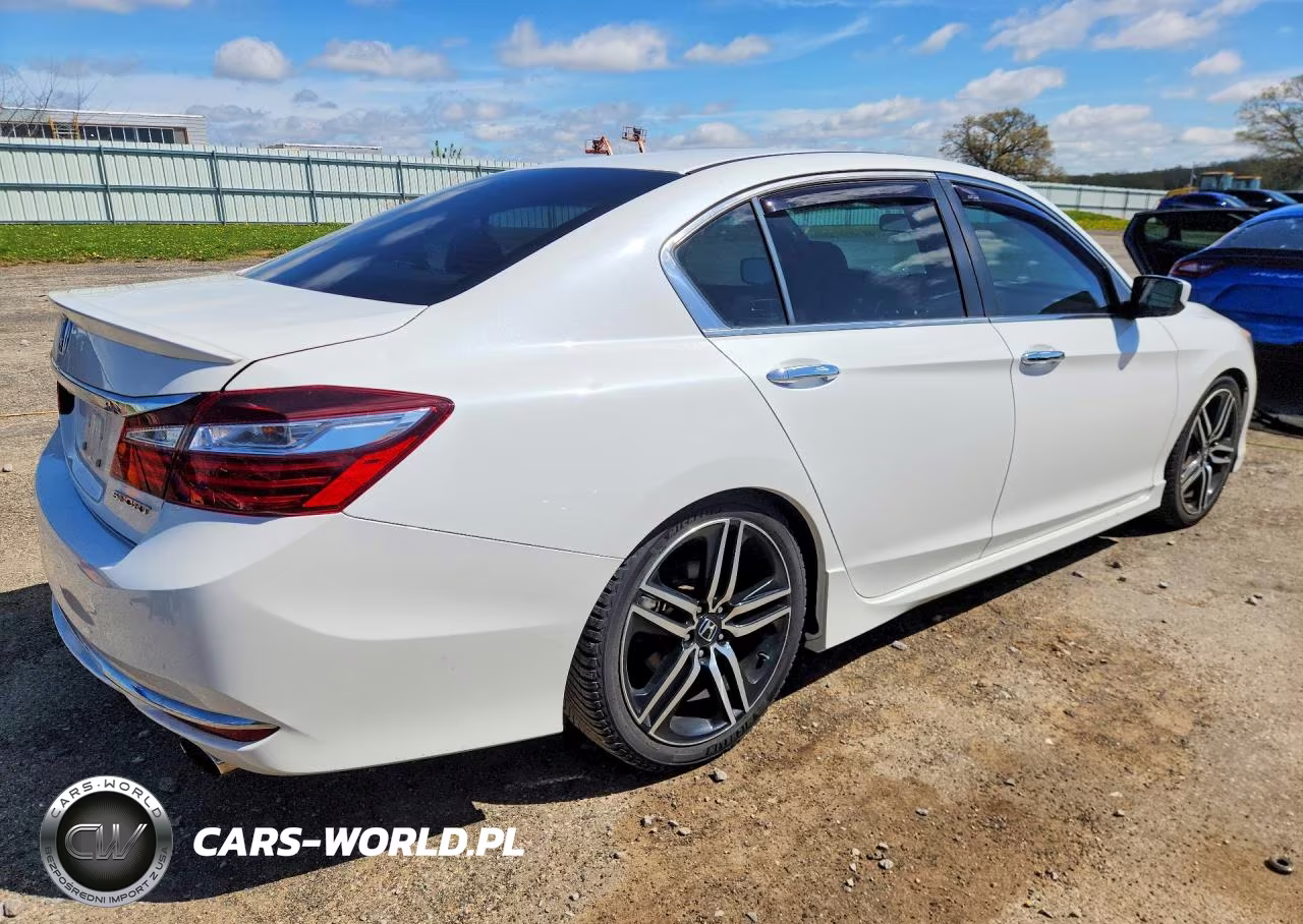2016 Honda Accord Sport VIN:1HGCR2F57GA113872 - 3