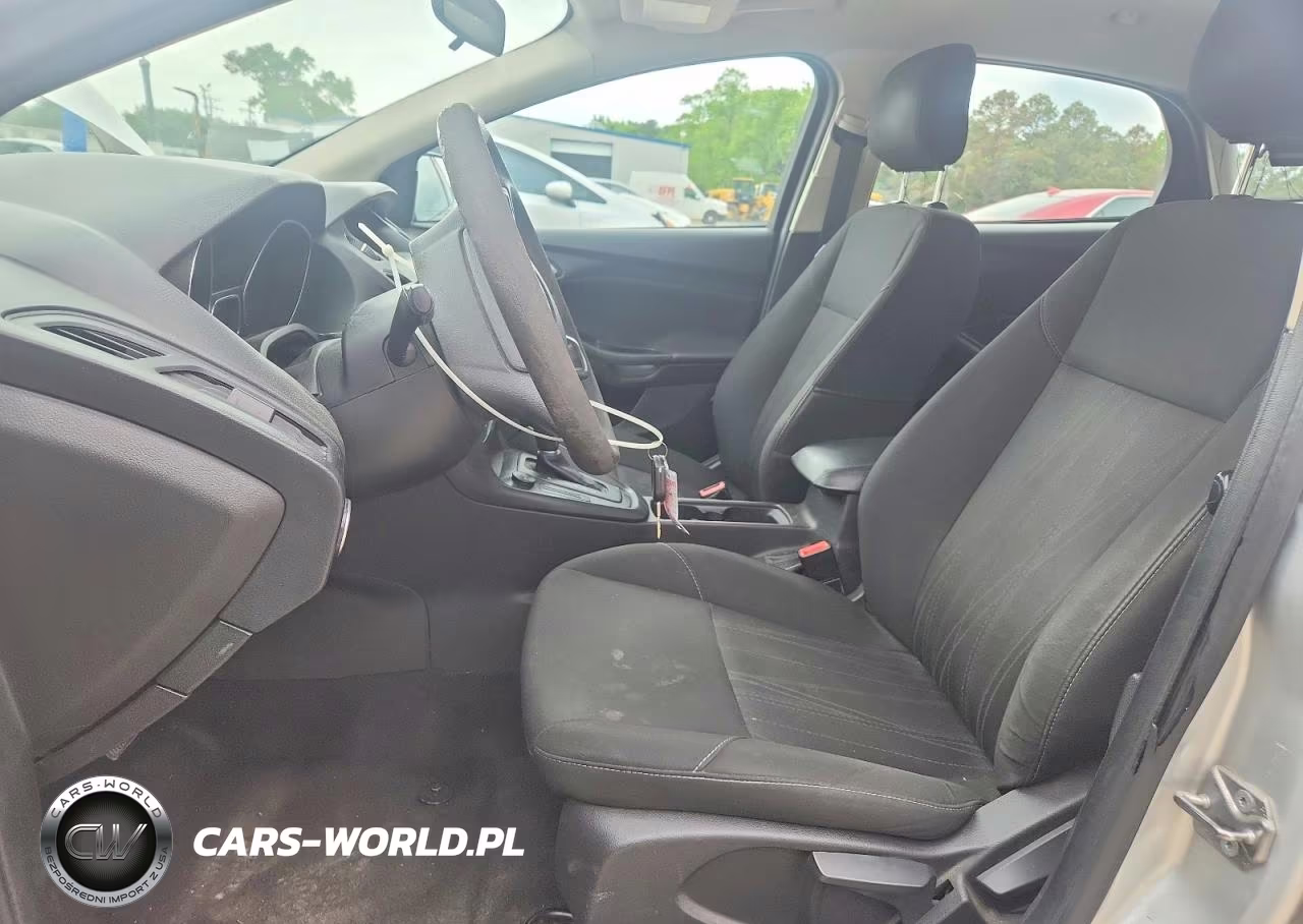 2018 Ford Focus Se VIN:1FADP3F26JL324101 - 7