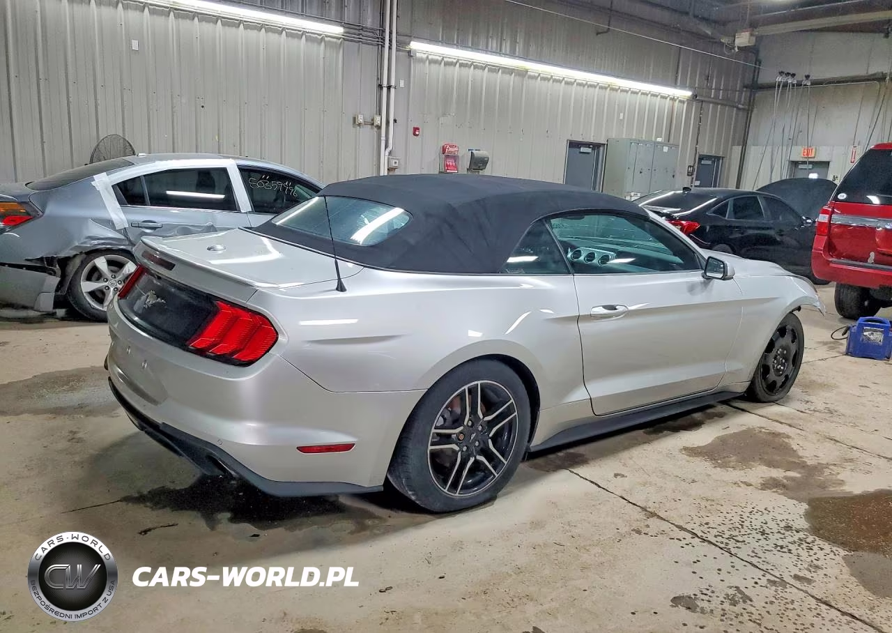 2018 Ford Mustang VIN:1FATP8UH0J5109799 - 3
