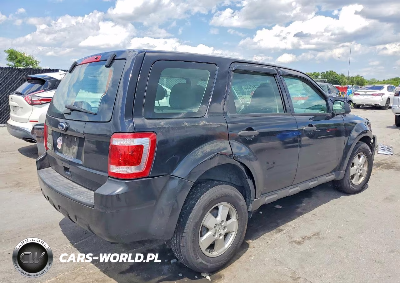 2012 Ford Escape Xls VIN:1FMCU9C78CKA84829 - 3