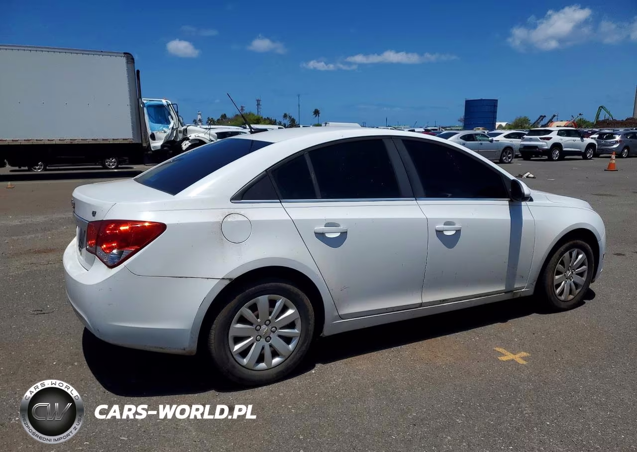 2011 Chevrolet Cruze VIN:1G1PF5S9XB7158726 - 3