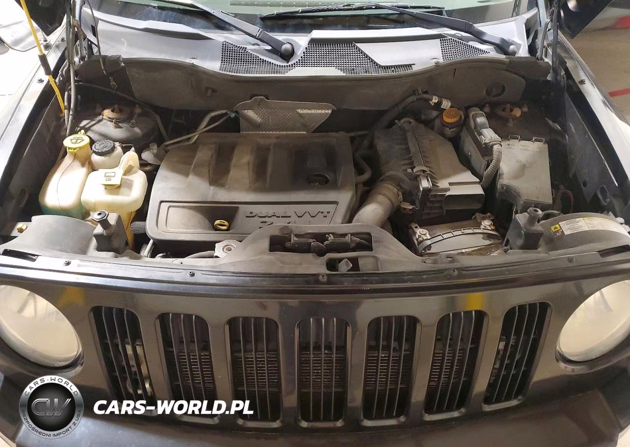 2010 Jeep Patriot Sport VIN:1J4NF1GBXAD642957 - 12