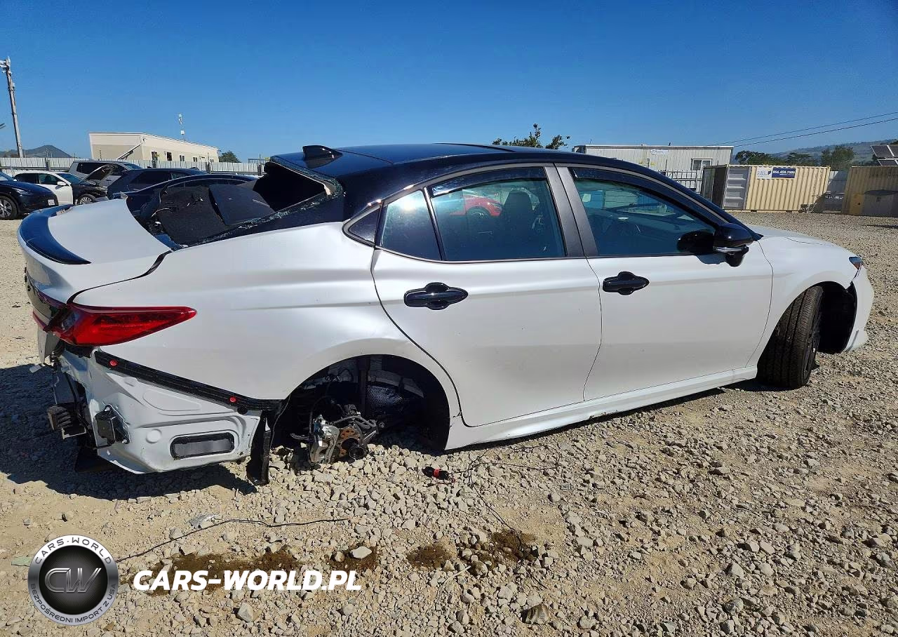 2026 Toyota Camry Xse VIN:4T1DAACK3TU219061 - 3