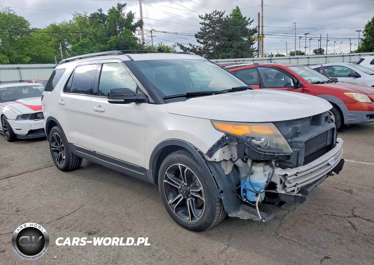 2015 Ford Explorer Sport VIN:1FM5K8GT9FGB21782 - 4