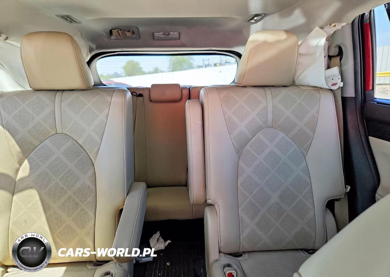 2021 Toyota Highlander Hybrid Platinum VIN:5TDEBRCH4MS051851 - 10