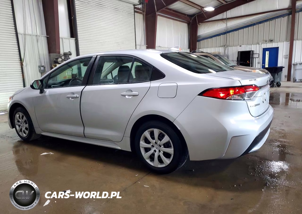 2021 Toyota Corolla Le VIN:5YFEPMAE2MP233585 - 2