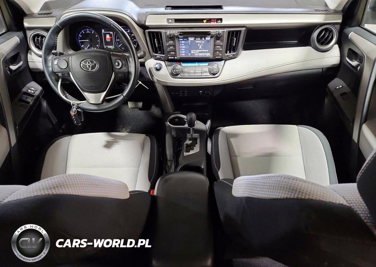 2018 Toyota Rav4 Xle VIN:2T3RFREV4JW747189 - 8