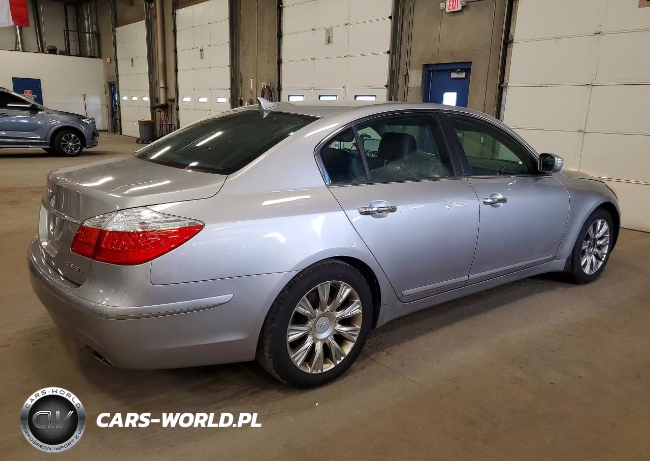 2011 Hyundai Genesis 3.8L VIN:KMHGC4DE4BU132382 - 3