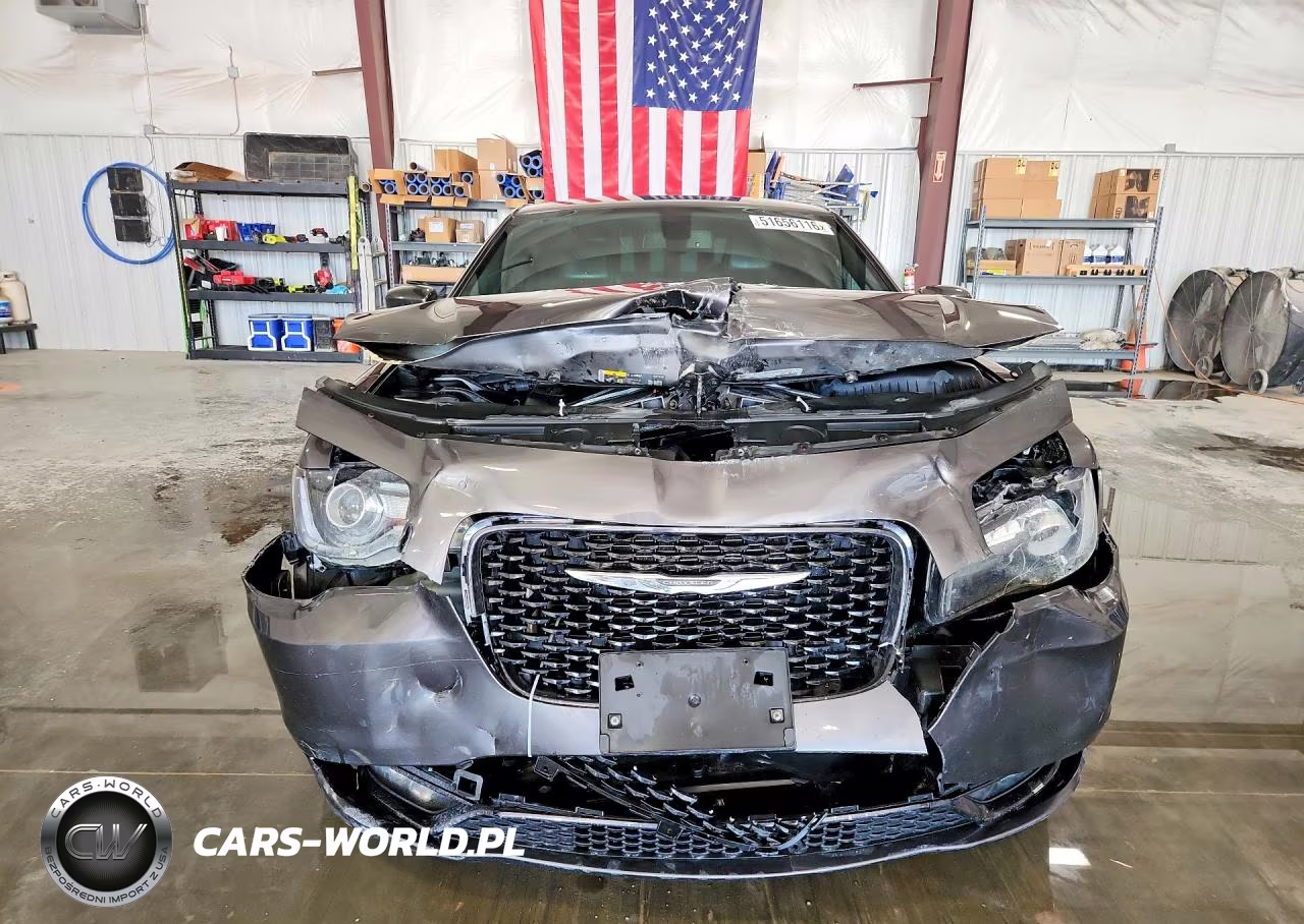 2018 Chrysler 300 S VIN:2C3CCABG2JH214445 - 5