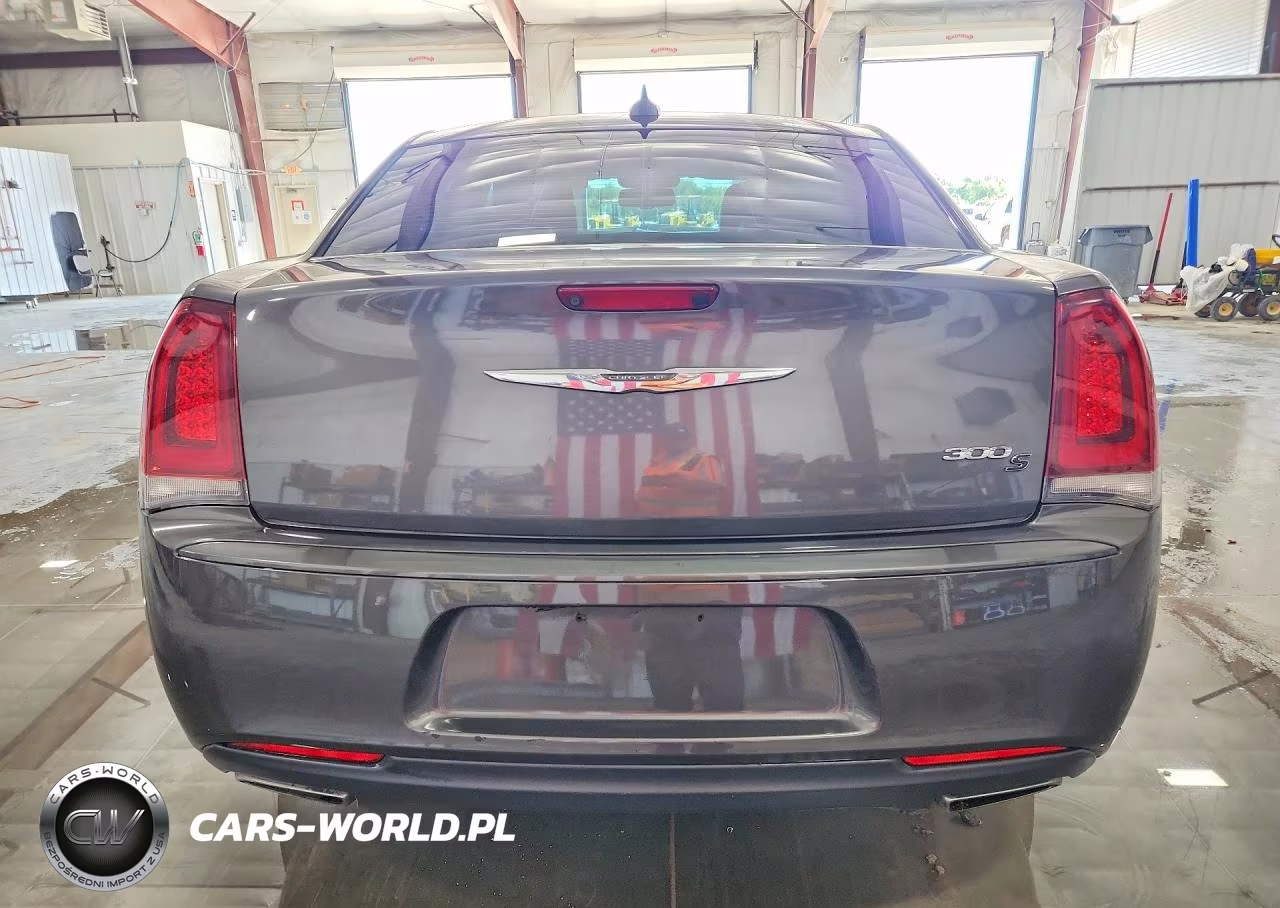 2018 Chrysler 300 S VIN:2C3CCABG2JH214445 - 6