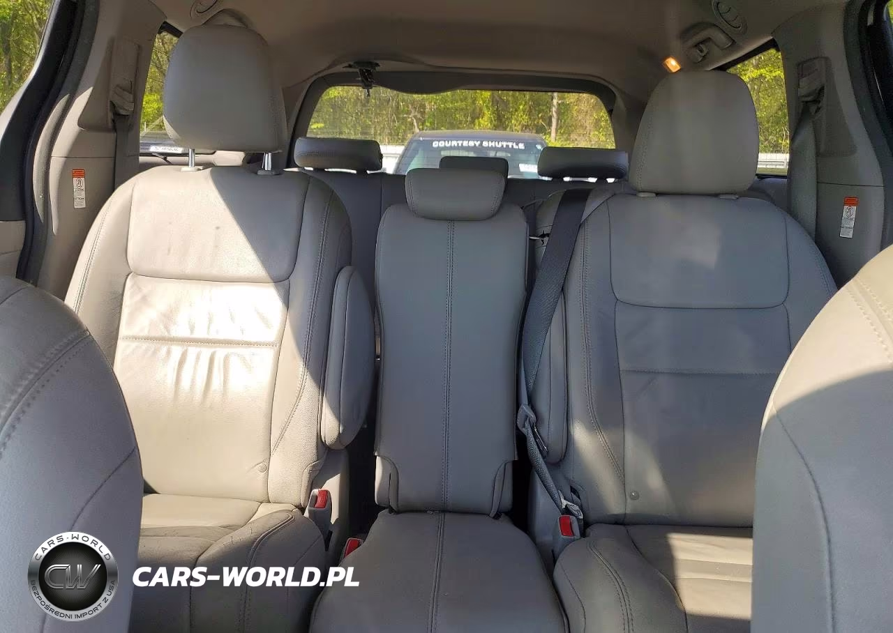 2017 Toyota Sienna Xle Premium 8-Passenger VIN:5TDYZ3DC2HS847870 - 10