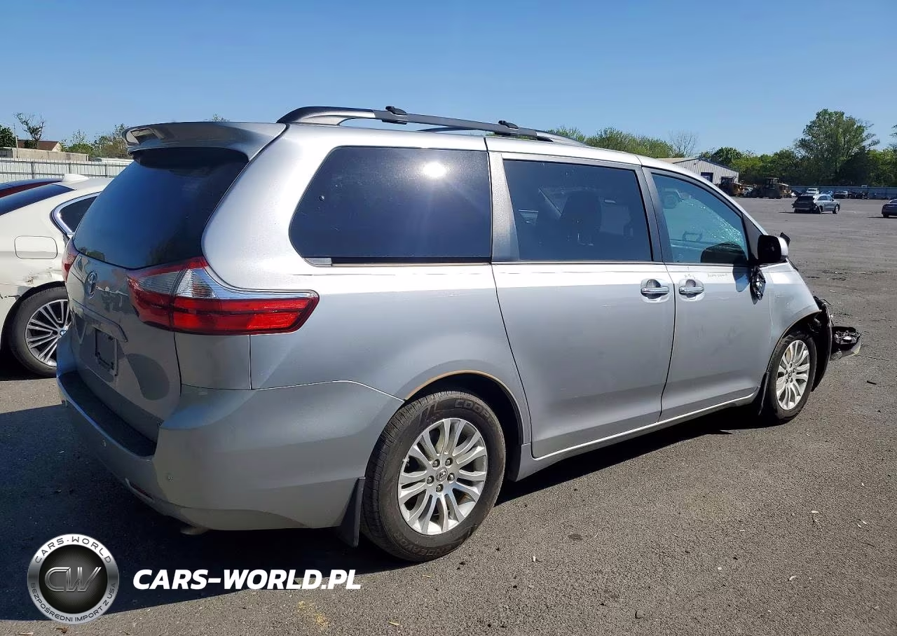 2017 Toyota Sienna Xle Premium 8-Passenger VIN:5TDYZ3DC2HS847870 - 3