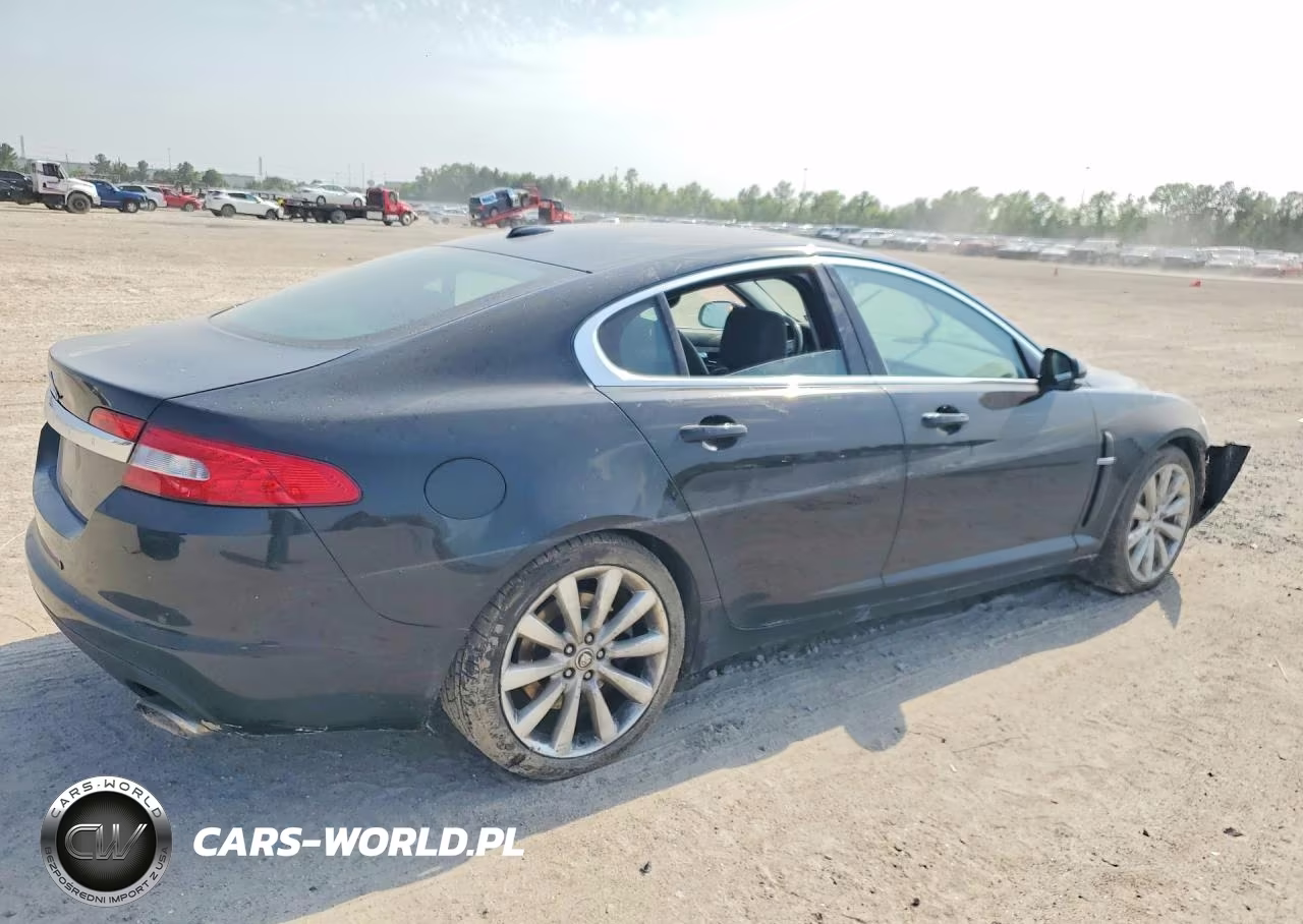 2011 Jaguar Xf Premium VIN:SAJWA0GB7BLR81977 - 3