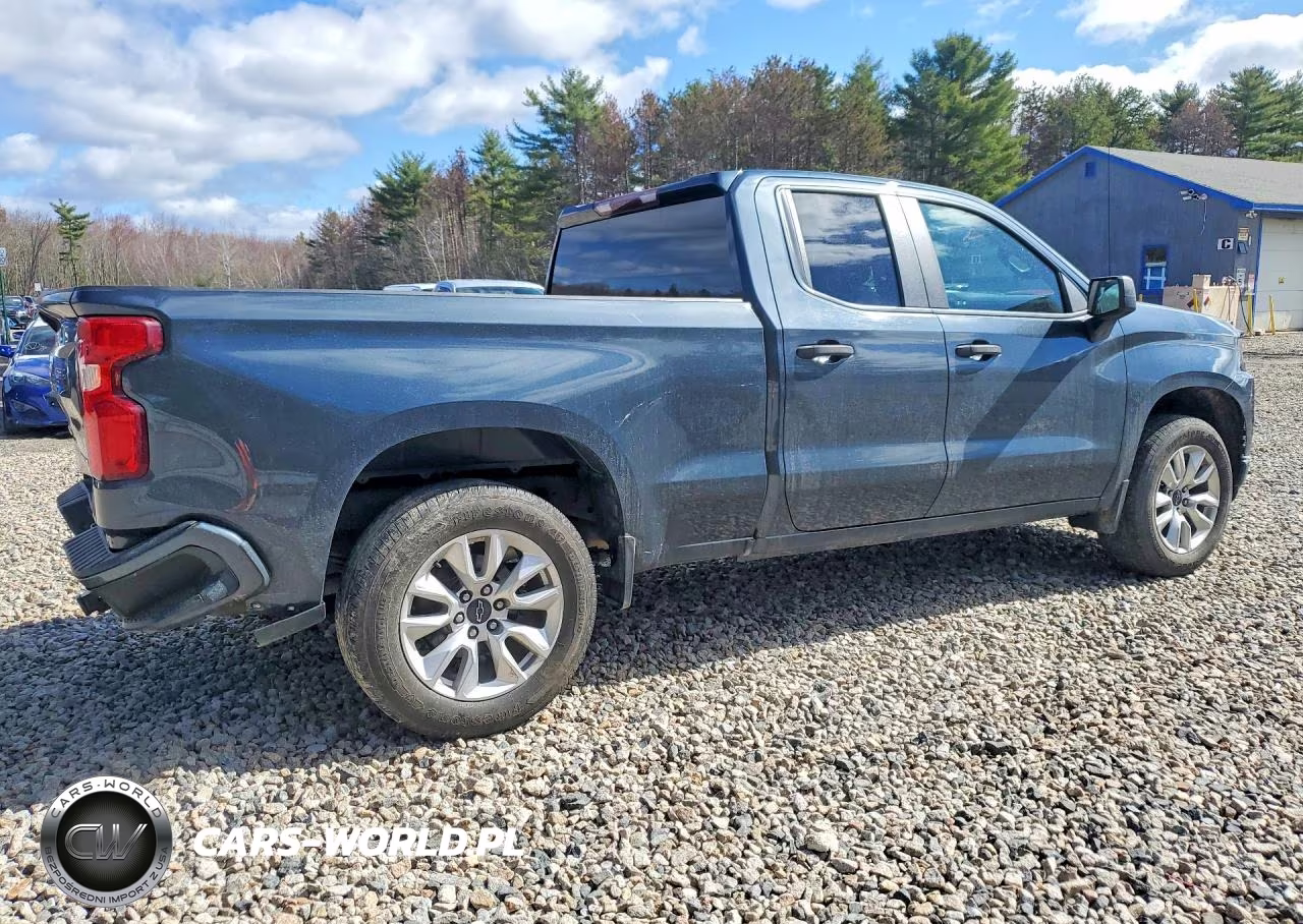 2019 Chevrolet Silverado K1500 Custom VIN:1GCRYBEF7KZ339362 - 3