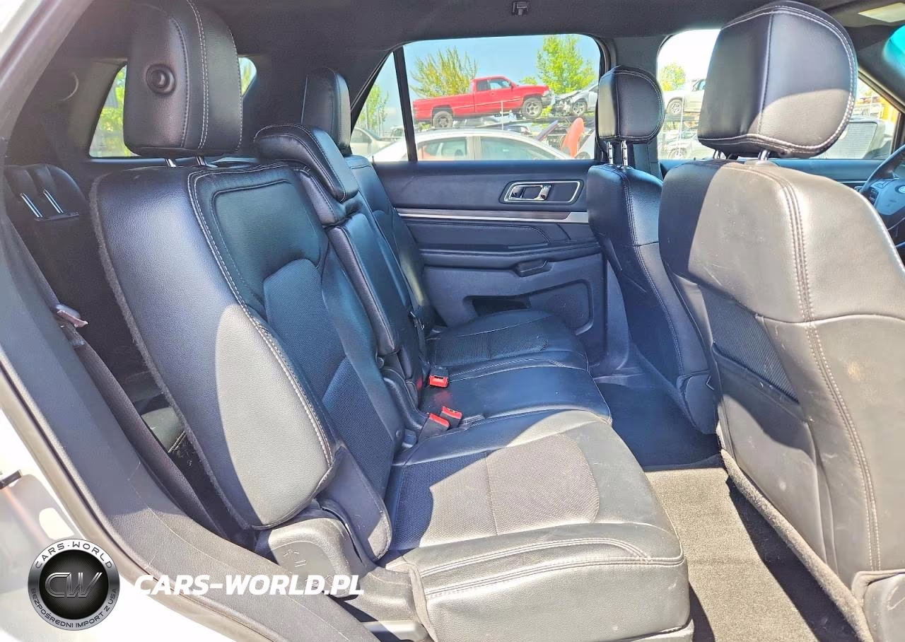 2016 Ford Explorer Limited VIN:1FM5K8F80GGC89972 - 11
