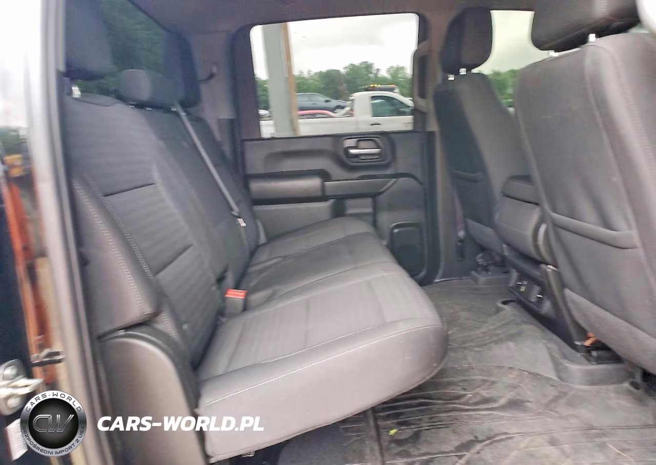 2024 Chevrolet Silverado K2500 Custom VIN:2GC4YME79R1161343 - 10