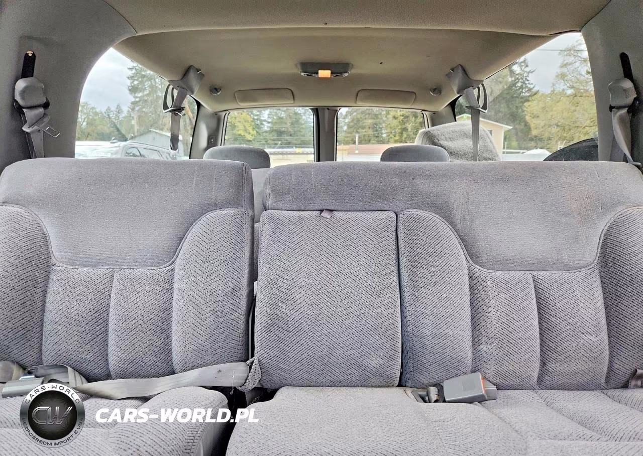 1998 Chevrolet Suburban K1500 VIN:1GNFK16R3WJ315384 - 10