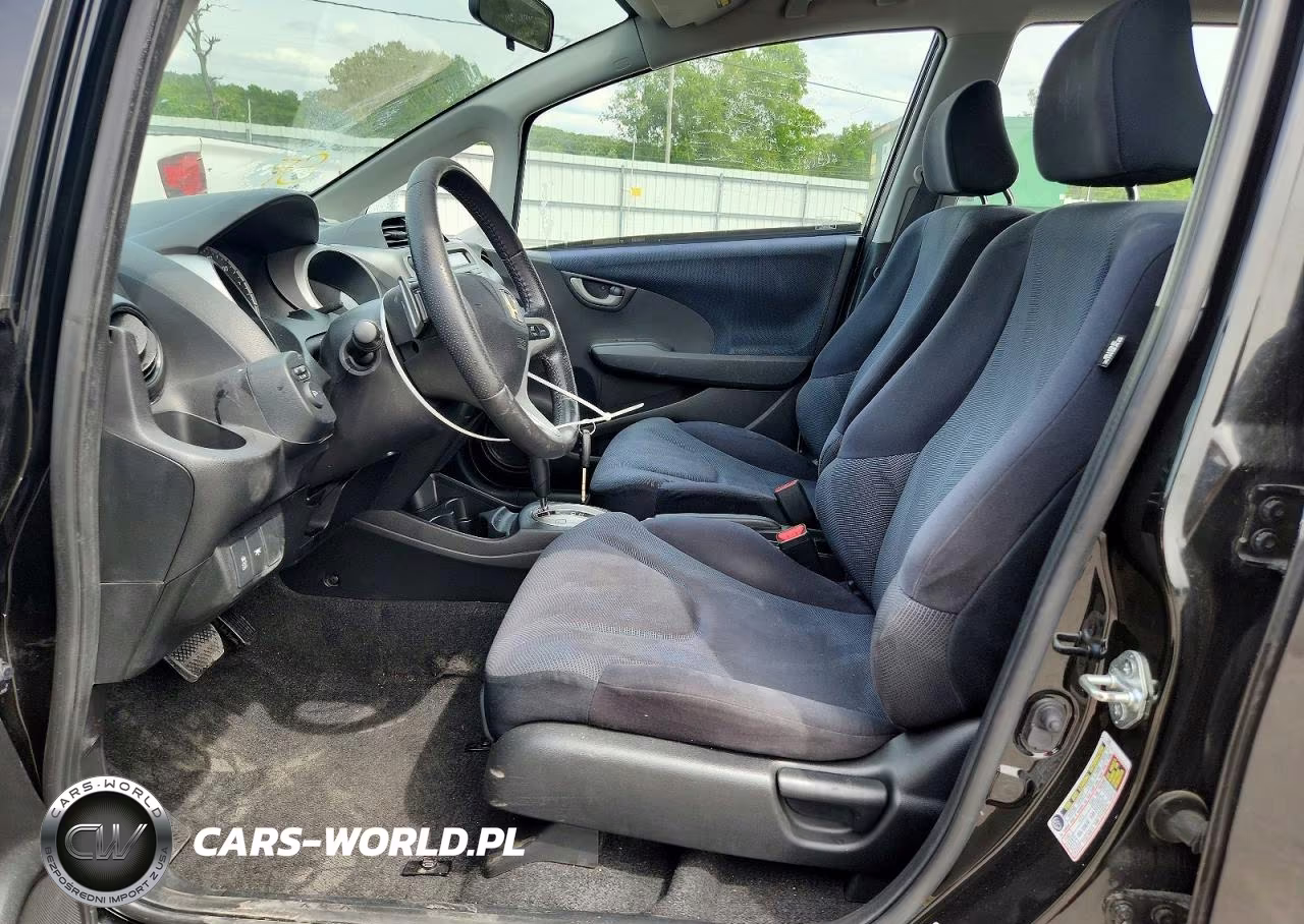 2011 Honda Fit Sport VIN:JHMGE8H56BS000699 - 7