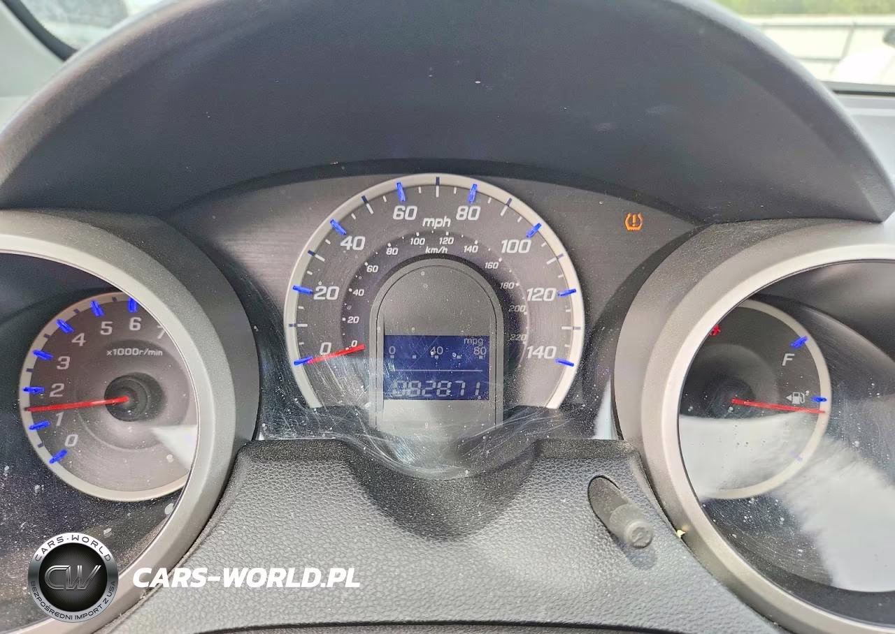 2011 Honda Fit Sport VIN:JHMGE8H56BS000699 - 9