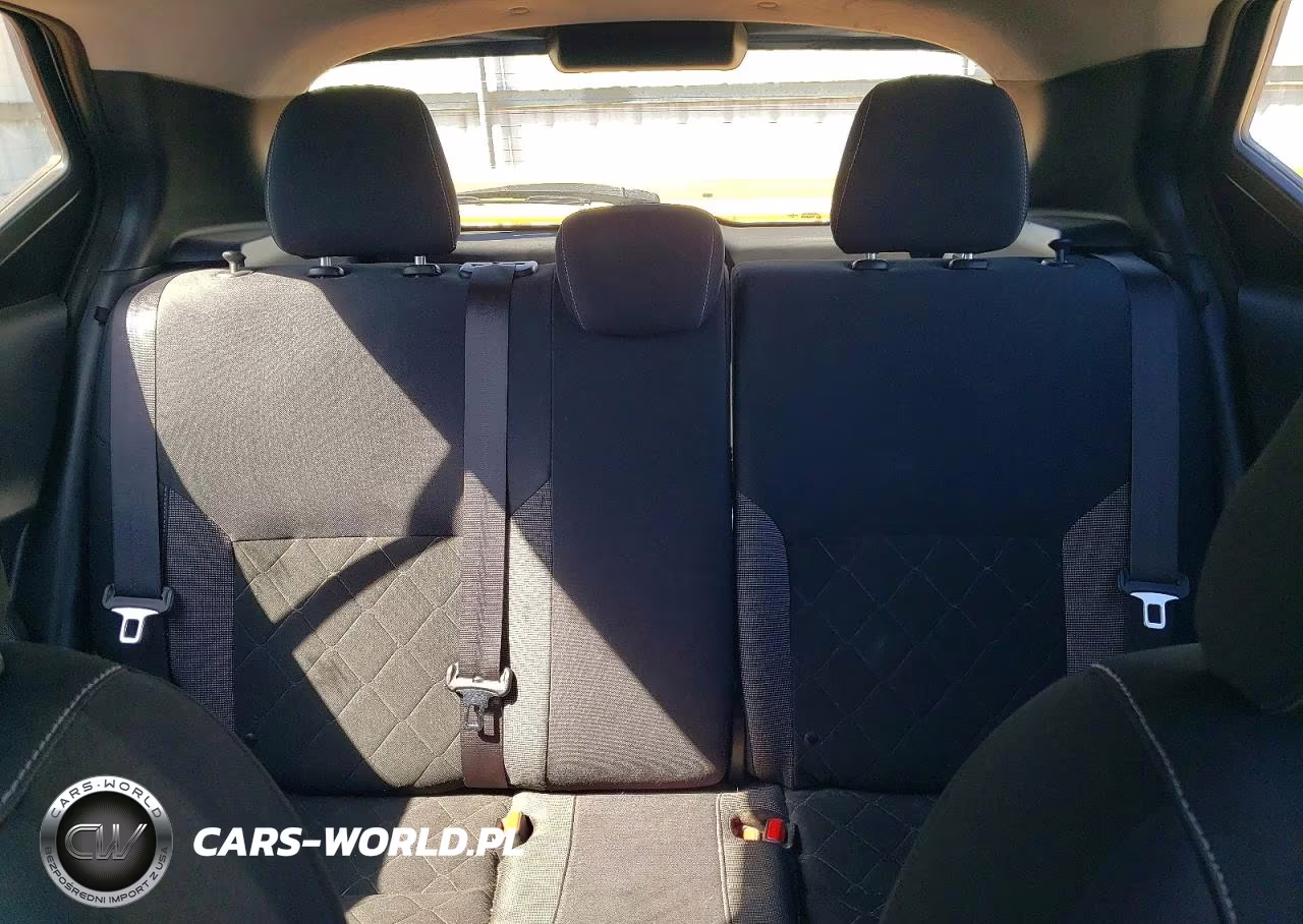 2019 Nissan Kicks S VIN:3N1CP5CUXKL532031 - 10