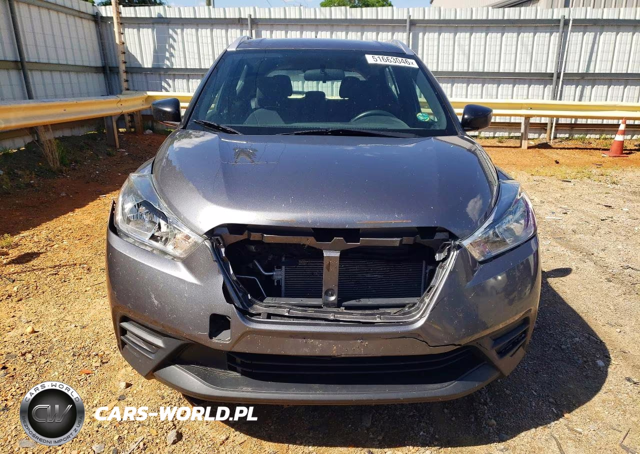 2019 Nissan Kicks S VIN:3N1CP5CUXKL532031 - 5